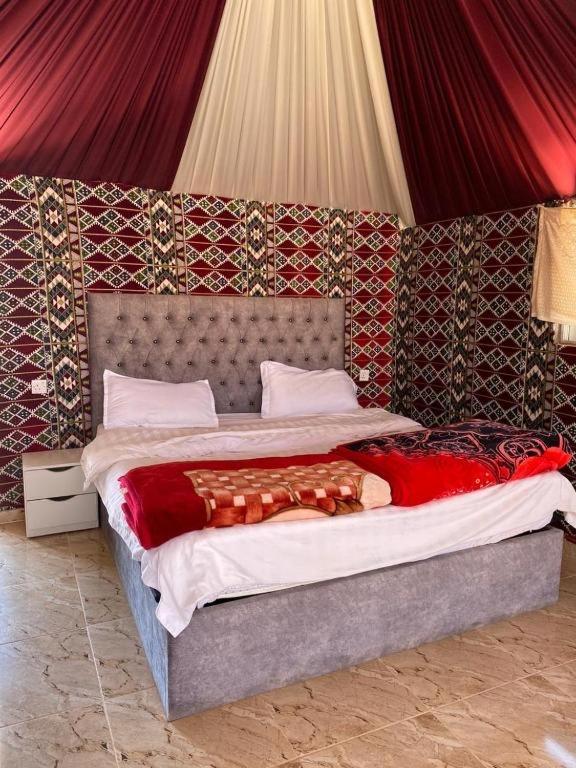 Wadi Rum Bedouin City Camp & Tours Exterior photo